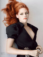 ___bella-as-a-fiery-red-head-vampire-twilight-series-3786943-454-597.jpg