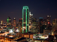 13704 Dallas skyline at night.jpg