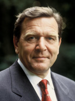 Portrait_Schroeder_FotoBundesbildstelle.jpg