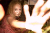 the-reaping-annasophia-robb-hand.jpg