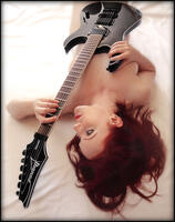 RedHead_Guitar_1_by_the_cake1989.jpg