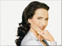 AndieMacDowell032.jpg