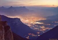 grenoble-by-night.jpg