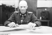 Bundesarchiv_Bild_101I-090-3916-14,_Russland,_Herbert_Gille.jpg