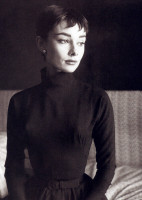 audrey_hepburn-1954-02.jpg