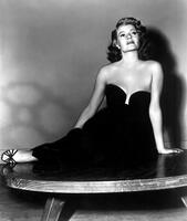 cb_rita_hayworth_0283.jpg