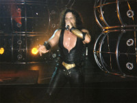 2002.11.18_manowar_bercy_eric_adams_1.jpg