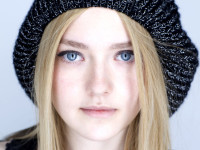 kinopoisk.ru-Dakota-Fanning-1253446--w--1280.jpg