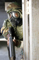 soldier_in_gas_mask.jpg