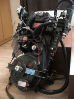 backpack-laser-proton-pack.jpg