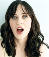 kinopoisk.ru-Zooey-Deschanel-887852.jpg