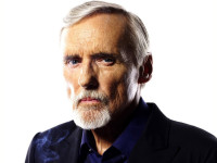 kinopoisk.ru-Dennis-Hopper-1293836--w--1600.jpg