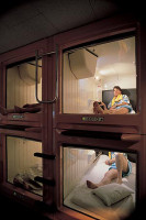 capsule-hotel.jpg