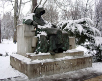 anonymous-statue.jpg