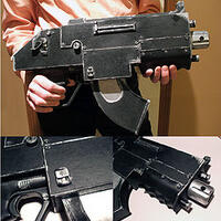 250px-Warhammer_40k_prop_bolter_by_Vice552.jpg