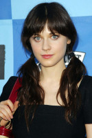 17075zooeydeschanelsunshine002.jpg