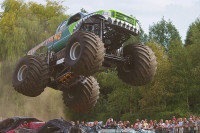 monster_truck_swap_thing_1_by_grunvald-d46f2ca.jpg