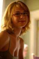 hot_girls_with_glasses_003.jpg