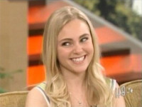 annasophia-robb-bonnie-hunt-show-13march09-1.jpg