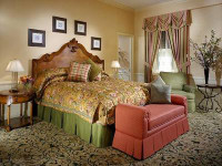 waldorf_astoria_luxury_room_900_stimulus_package_400x300.jpg