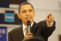 800px-Barack_Obama_at_NH.jpg