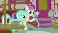 My-Little-Pony-Friendship-is-Magic-1x10-Swarm-of-t.JPG