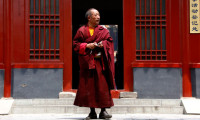 Tibetan-Buddhist-monk-Chi-007.jpg