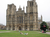 797px-Wells.cathedral.front.arp.jpg