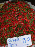 220px-Red_Chilli,_1_Kilo_80_Baht.jpg