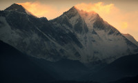 Everest-lhotse-himalayas-768x1280.jpg