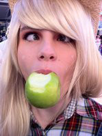 apple_jack_cosplay_by_alienbabe44-d57g3qd.jpg