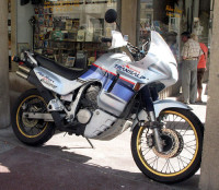 honda_transalp_600_1986-2001_l.jpg