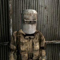 250px-FO3-item-Raider_Arclight_Helmet.jpg