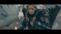 kinopoisk.ru-Edge-of-Tomorrow-210789.mp4_snapshot_.jpg