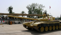 Iraqi_T-72_on_parade.jpg