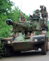 Patrouille-du-1er-RHP-sur-ERC-90-en-Côte-d-Ivoire.jpg