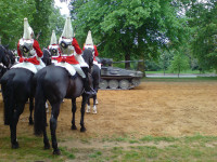 1280px-Household_cavalry_Hyde_Park.jpg