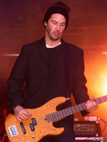 Keanu_bass.jpg