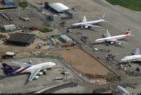 747-4D7_London-Heathrow-(LHR-EGLL)_June-4,-2006.jpg