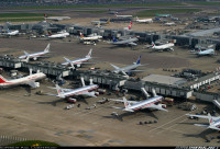 London-Heathrow-(LHR-EGLL)_June-4,-2006.jpg