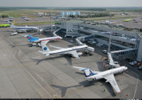 Moscow-Domodedovo-(DME-UUDD)_Russia,-June-6,-2007.jpg