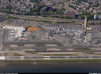 New-York-La-Guardia_.jpg