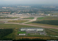 St.-Petersburg-Pulkovo-(LED-ULLI)_August-1,-2005.jpg