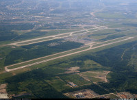 St.-Petersburg-Pulkovo-(LED-ULLI)_July-24,-2006.jpg