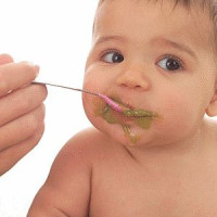 spoonfeedingababy.jpg