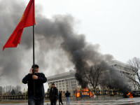 ca6f6_kyrgyzstan-protest.jpg
