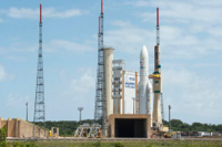 ariane_5_C4pvo8OXUAATagT.jpg-large.jpg