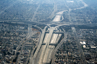 Los_Angeles_-_Echangeur_autoroute_110_105.JPG