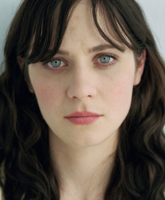 kinopoisk.ru-Zooey-Deschanel-887850.jpg