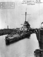 Seydlitz_in_port_for_repairs.jpg